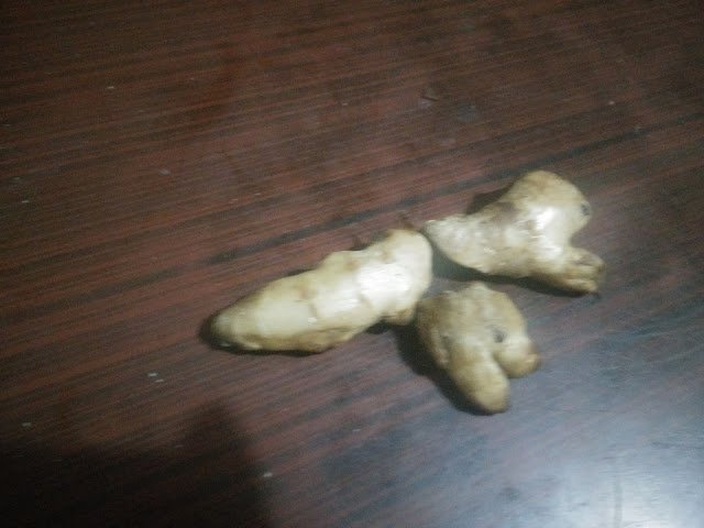 Health Benefits of ginger -  Treatment Of Split Ends