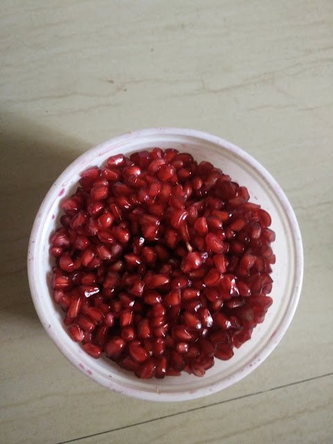 Photo / Picture of Pomegranate Fruit Photo / Picture of Pomegranate Fruit
