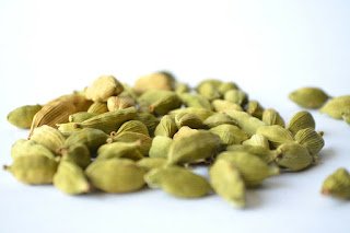 21 Benefits Of Cardamom,Elaichi 21 Benefits Of Cardamom,Elaichi