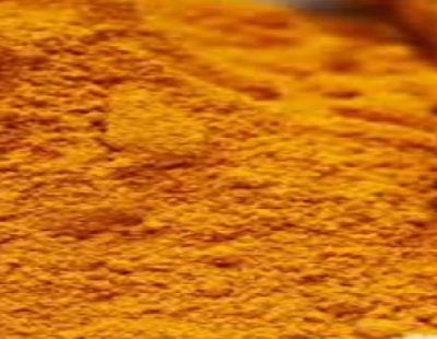 Turmeric  (Haldi) Relieves sore throat 