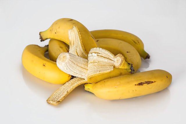 4 Banana Face Masks For Glowing Skin 4 Banana Face Masks For Glowing Skin
