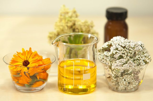 Baby Oil a Home Remedies to stay away from lice Baby Oil a Home Remedies to stay away from lice