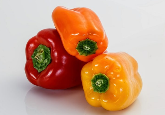 Capsicum/Bell Pepper/Shimla Mirch Benefits for Health, Skin, Hair Capsicum/Bell Pepper/Shimla Mirch Benefits for Health, Skin, Hair