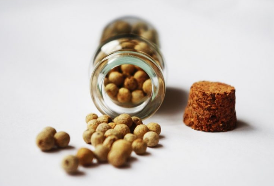 White Pepper/Safed Mirch Powder Benefits for Health, Hair and Skin White Pepper/Safed Mirch Powder Benefits for Health, Hair and Skin